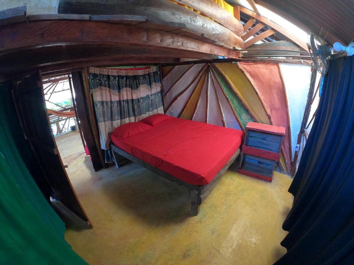 Reciclarte Galeria Hostal Capurgana Exterior photo